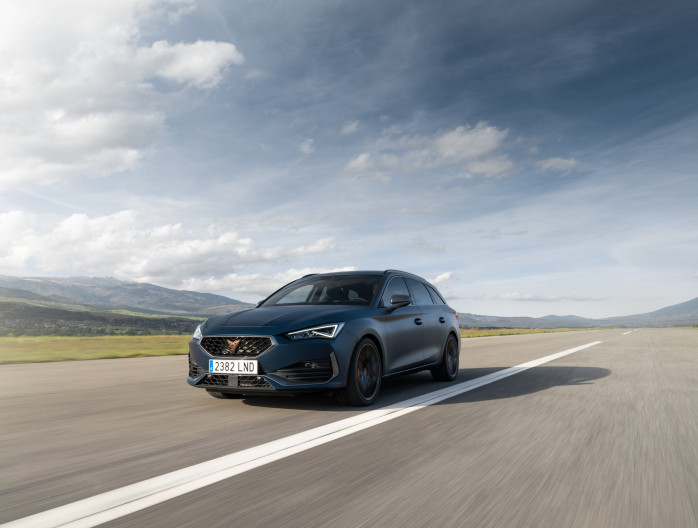 CUPRA Leon : une gamme complète de motorisations hautes performances dont des hybrides pour la reine des Leon