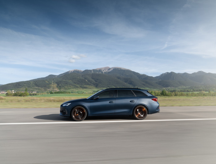 CUPRA Leon : une gamme complète de motorisations hautes performances dont des hybrides pour la reine des Leon